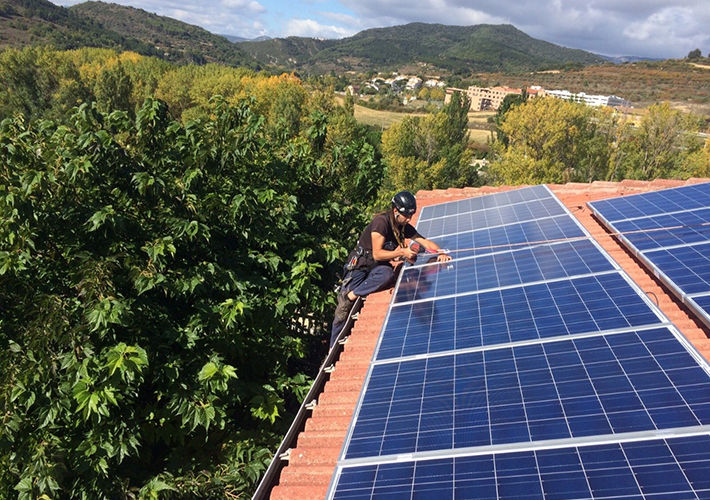 foto noticia Iberdrola se adelanta: compensa a 200 clientes sus excedentes de autoconsumo solar en diciembre.